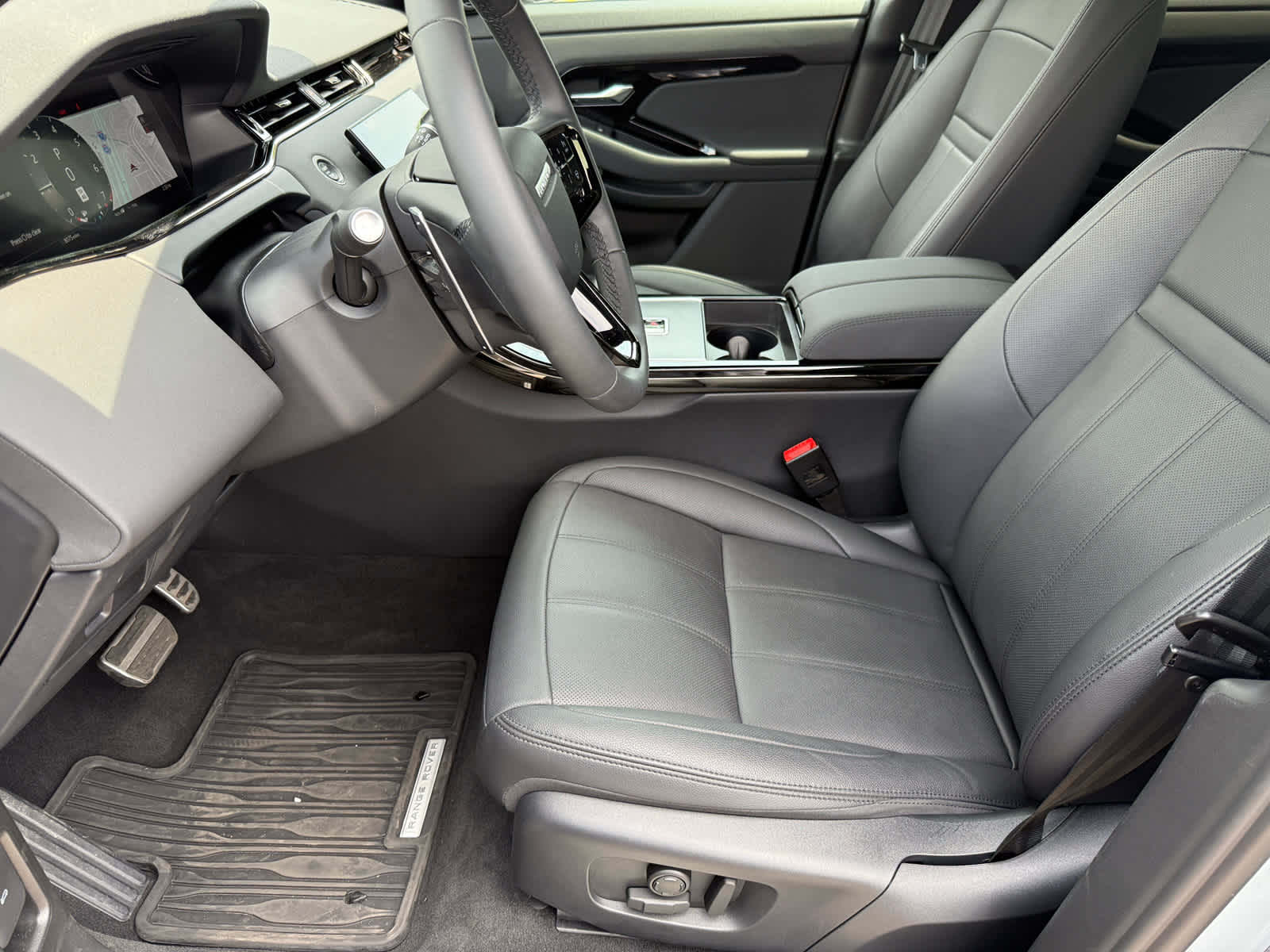 2024 Land Rover Range Rover Evoque Dynamic SE photo 10