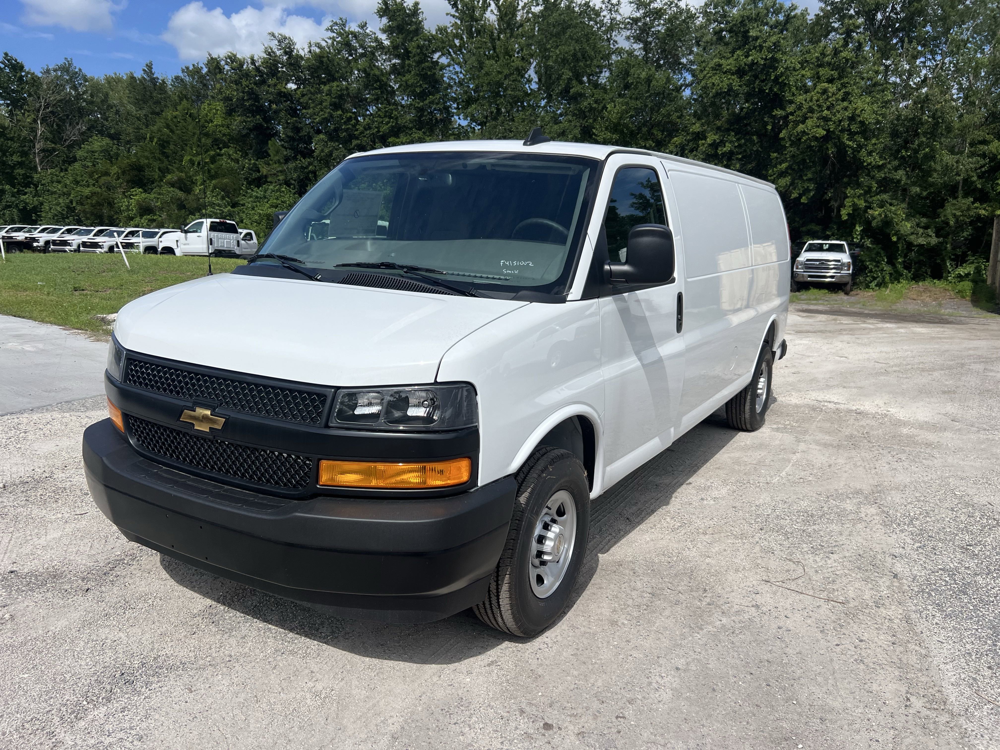 2025 Chevrolet Express Cargo Work Van's photo