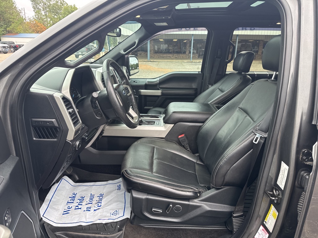 2018 Ford F-150 Lariat FX4 photo 4