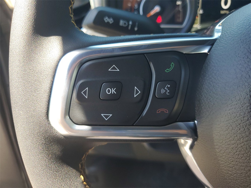 2024 Jeep Wrangler Sahara photo 13