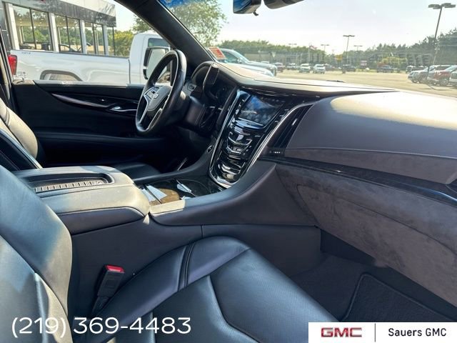 2019 Cadillac Escalade ESV Platinum photo 34