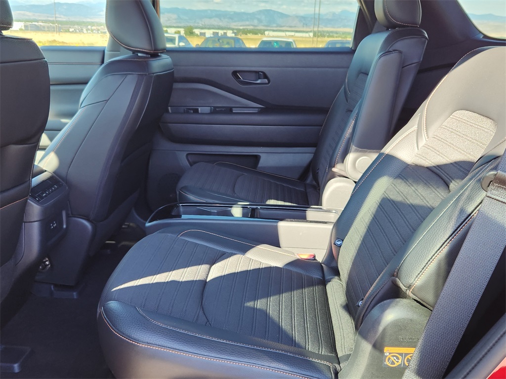 2023 Nissan Pathfinder Rock Creek photo 9