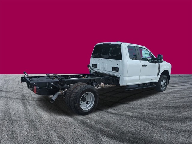 2025 Ford F-350 XL photo 4