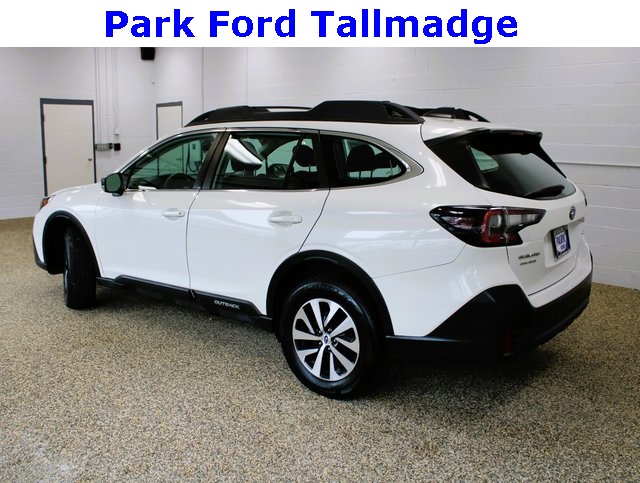 2020 Subaru Outback 2.5i photo 2