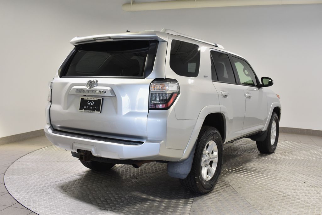 2016 Toyota 4Runner SR5 Premium photo 3