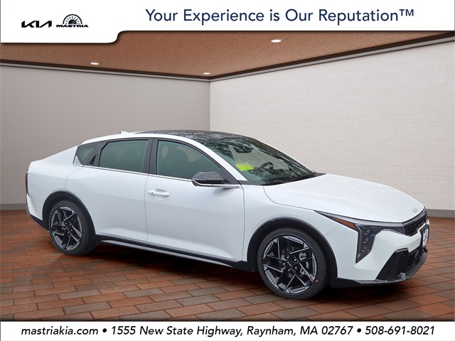 2025 Kia K4 GT-Line's photo