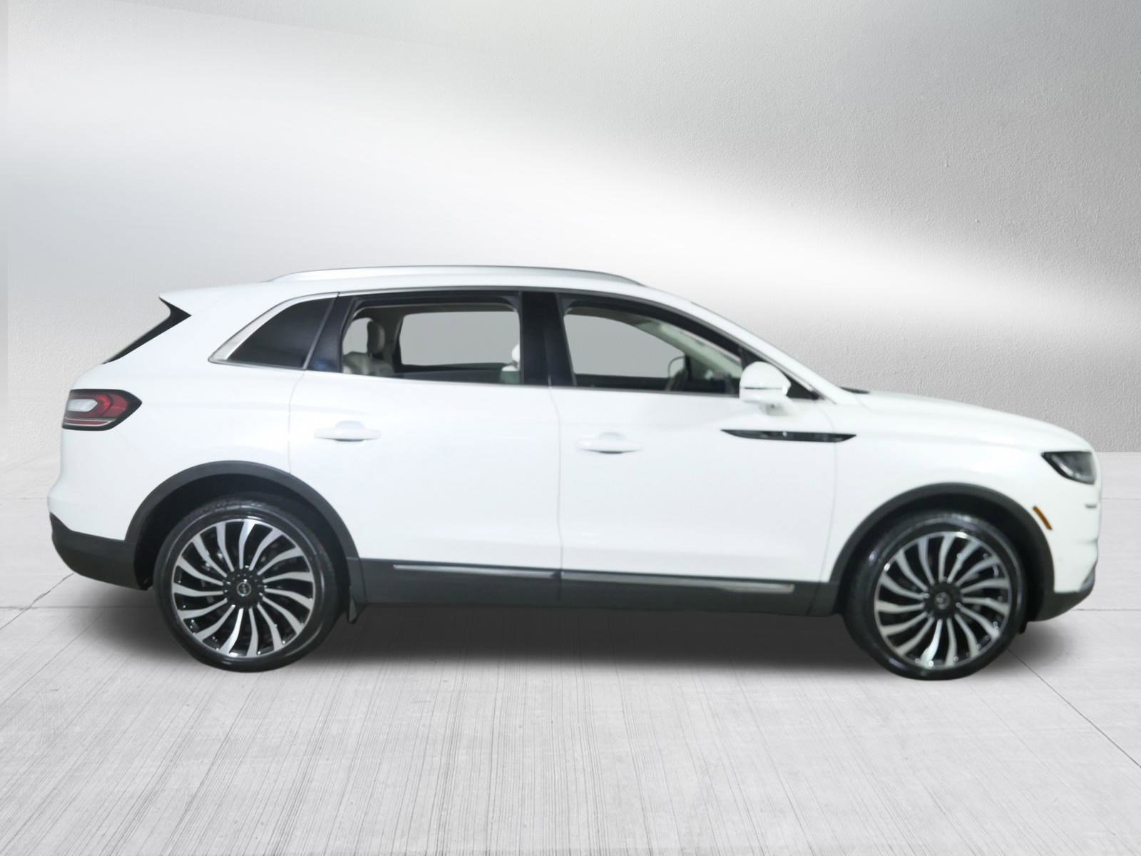 2022 Lincoln Nautilus Black Label photo 8