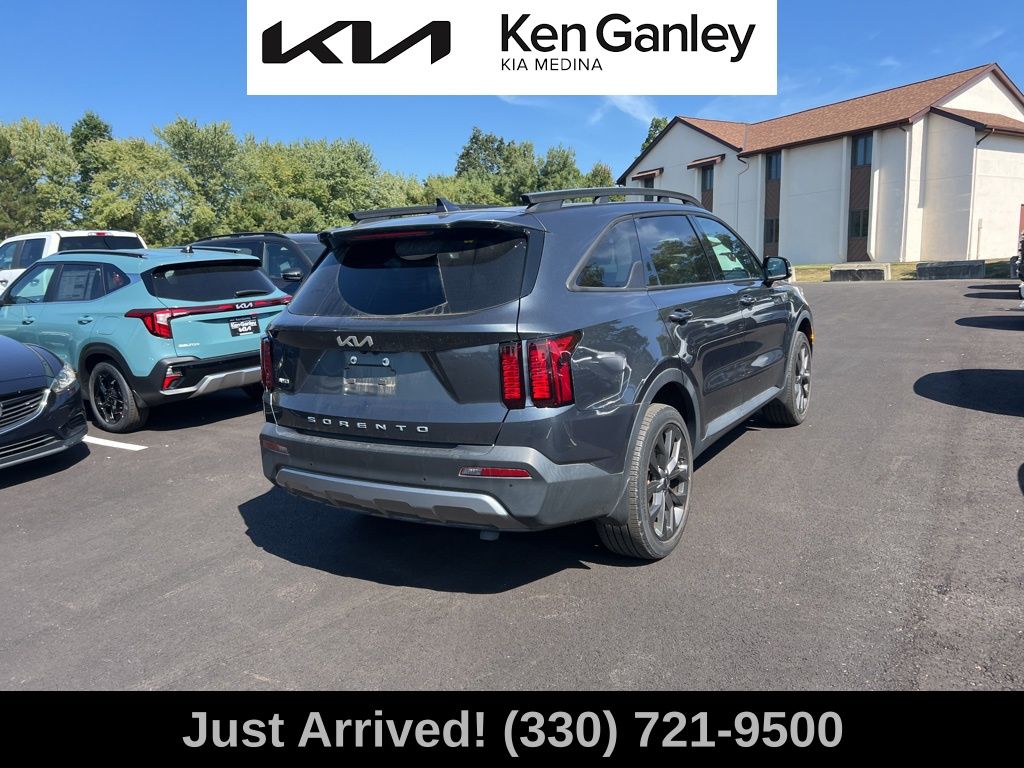 2022 Kia Sorento X-Line EX photo 3