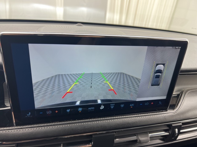 2023 Lincoln Corsair Standard photo 18
