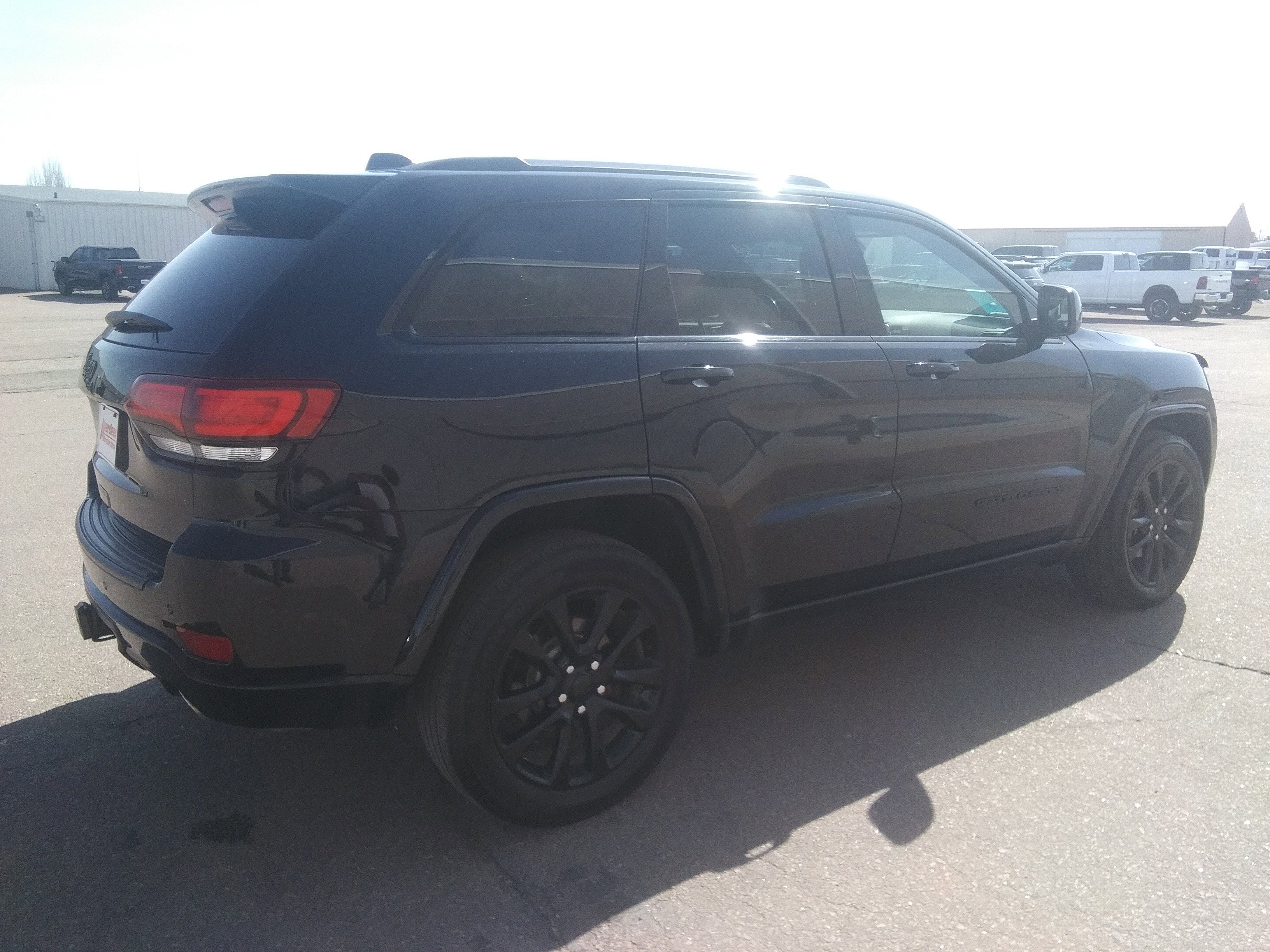 2018 Jeep Grand Cherokee Altitude photo 2