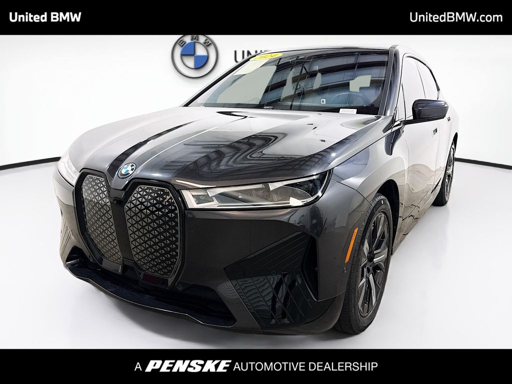 2024 BMW iX Base's photo