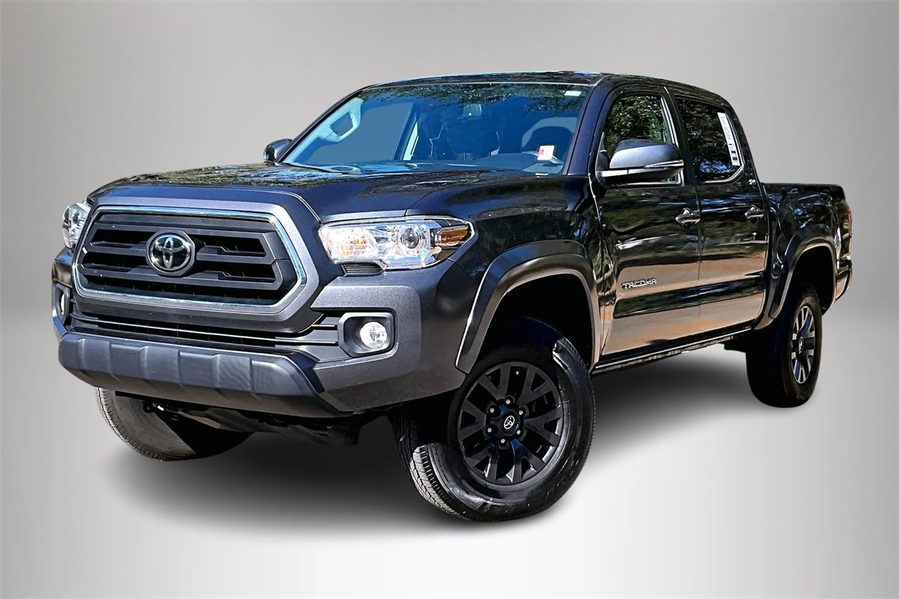 2023 Toyota Tacoma SR5's photo