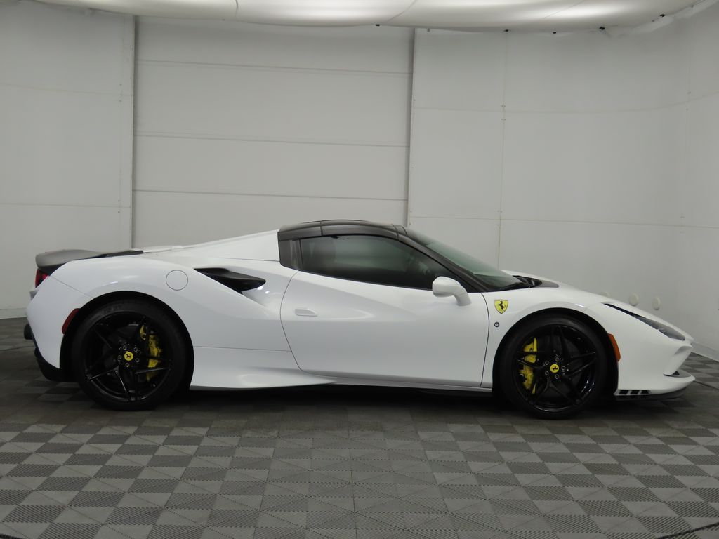 2022 Ferrari F8 Spider Base photo 4
