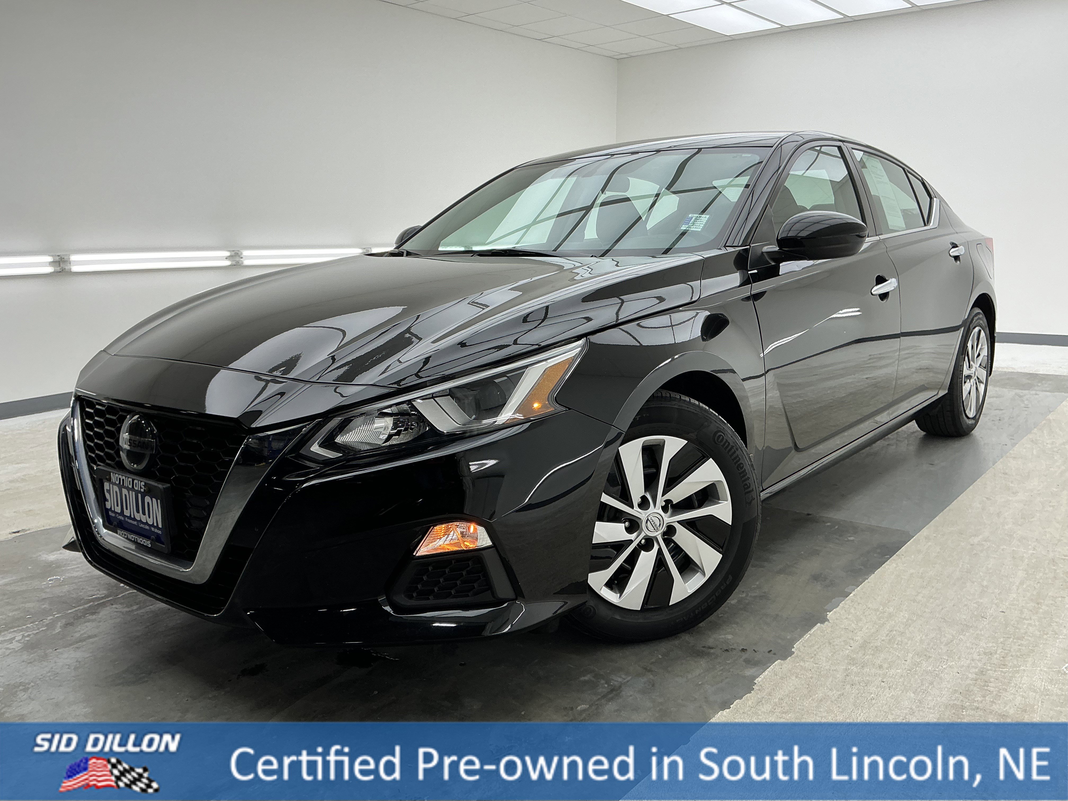 2020 Nissan Altima S's photo