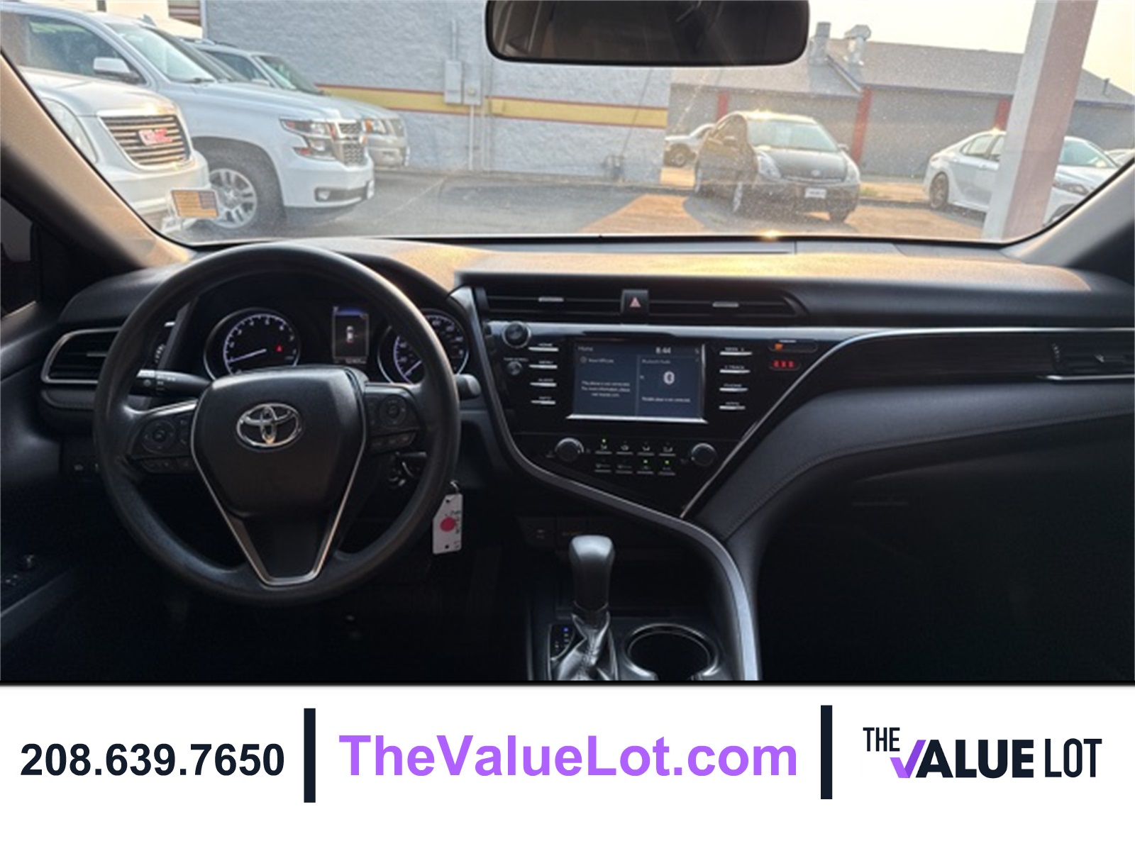 2018 Toyota Camry LE photo 13