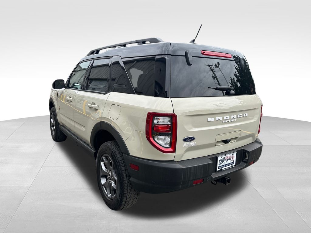 2024 Ford Bronco Sport Badlands photo 2