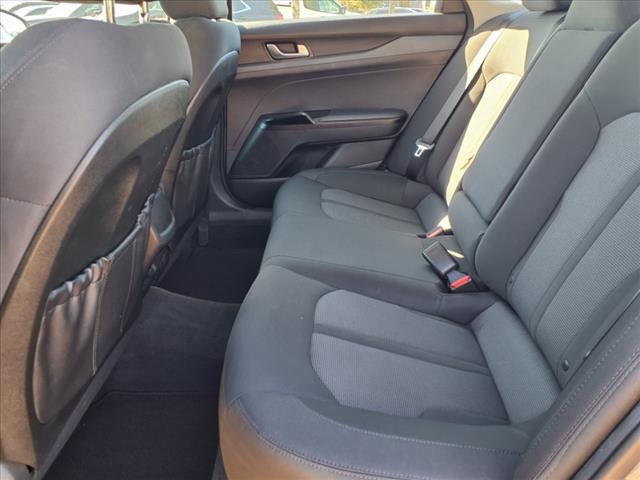 2022 Kia K5 LXS photo 4