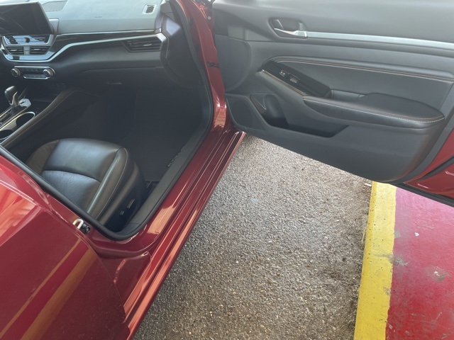 2023 Nissan Altima 2.5 SR photo 20