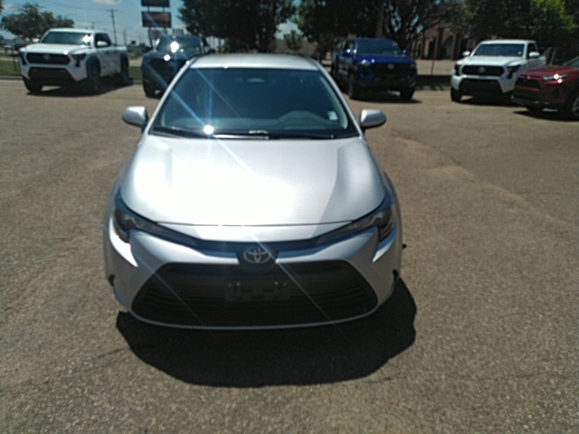 2025 Toyota Corolla LE photo 13