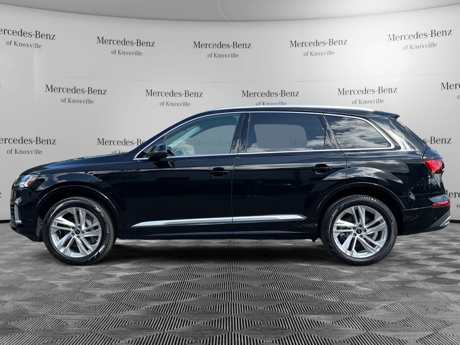2024 Audi Q7 Premium Plus photo 2