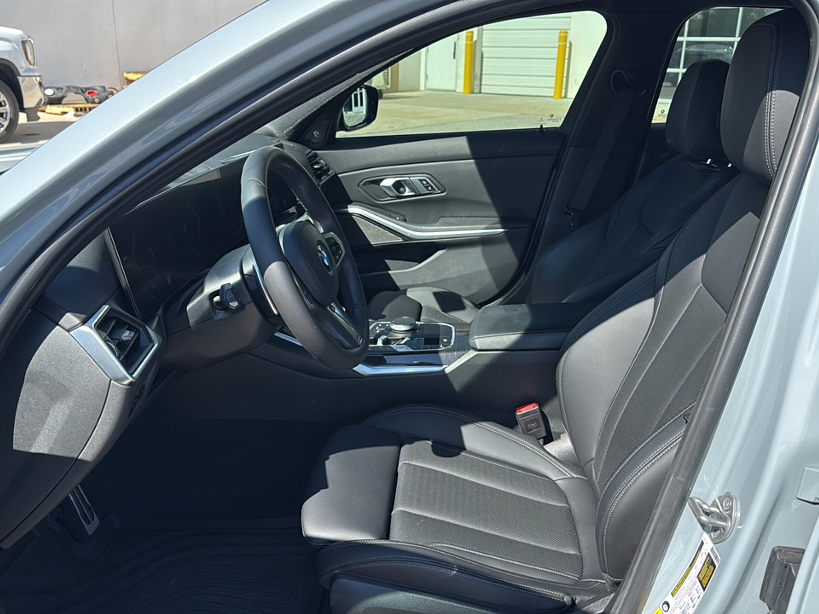 2023 Bmw 330i Sedan photo 4