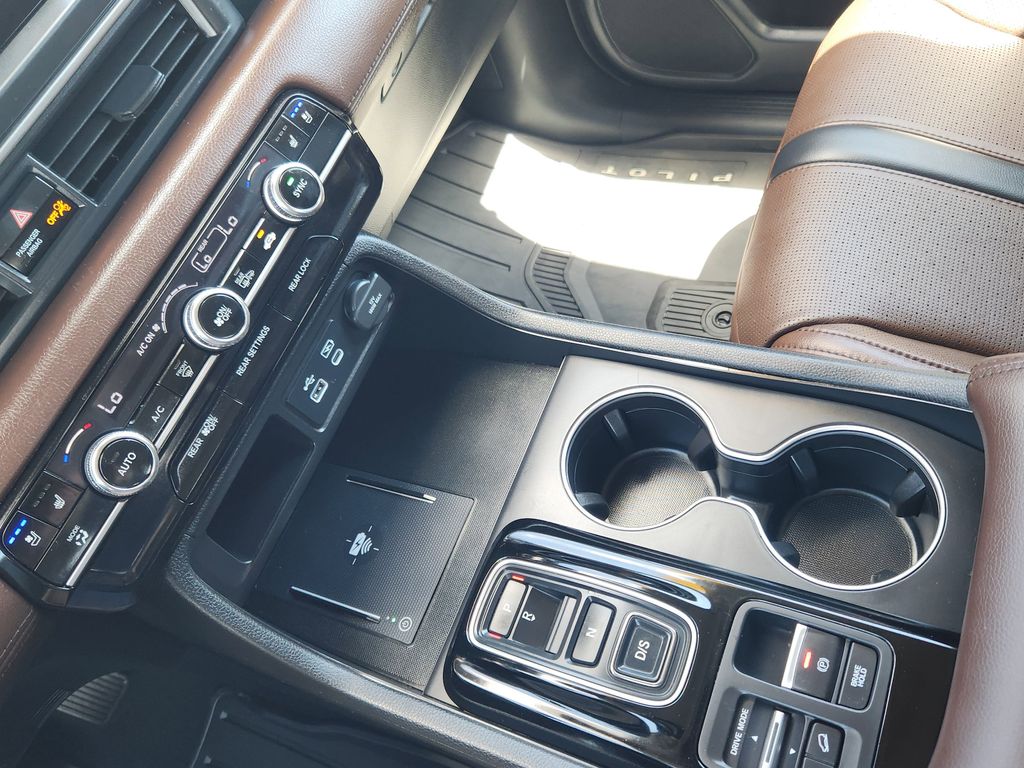 2025 Honda Pilot Elite photo 25