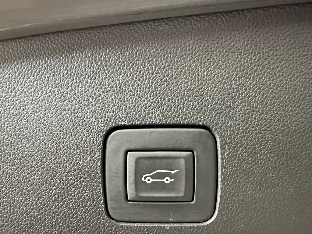2024 Buick Encore GX Avenir photo 6