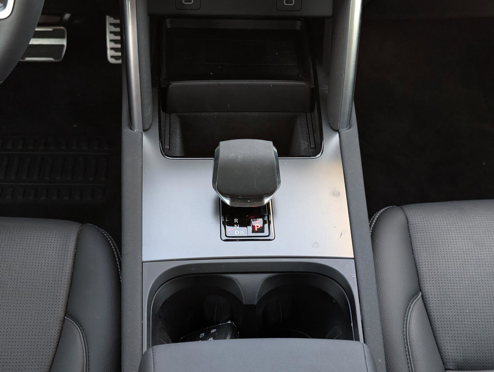 2024 Land Rover Discovery Sport Dynamic SE photo 31