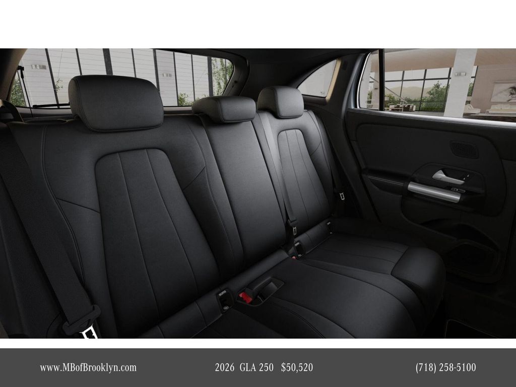 2026 Mercedes Benz GLA 250 4MATIC photo 4