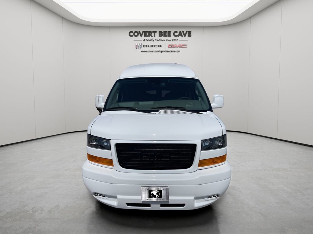 2025 Gmc Savana Cargo 2500 photo 3