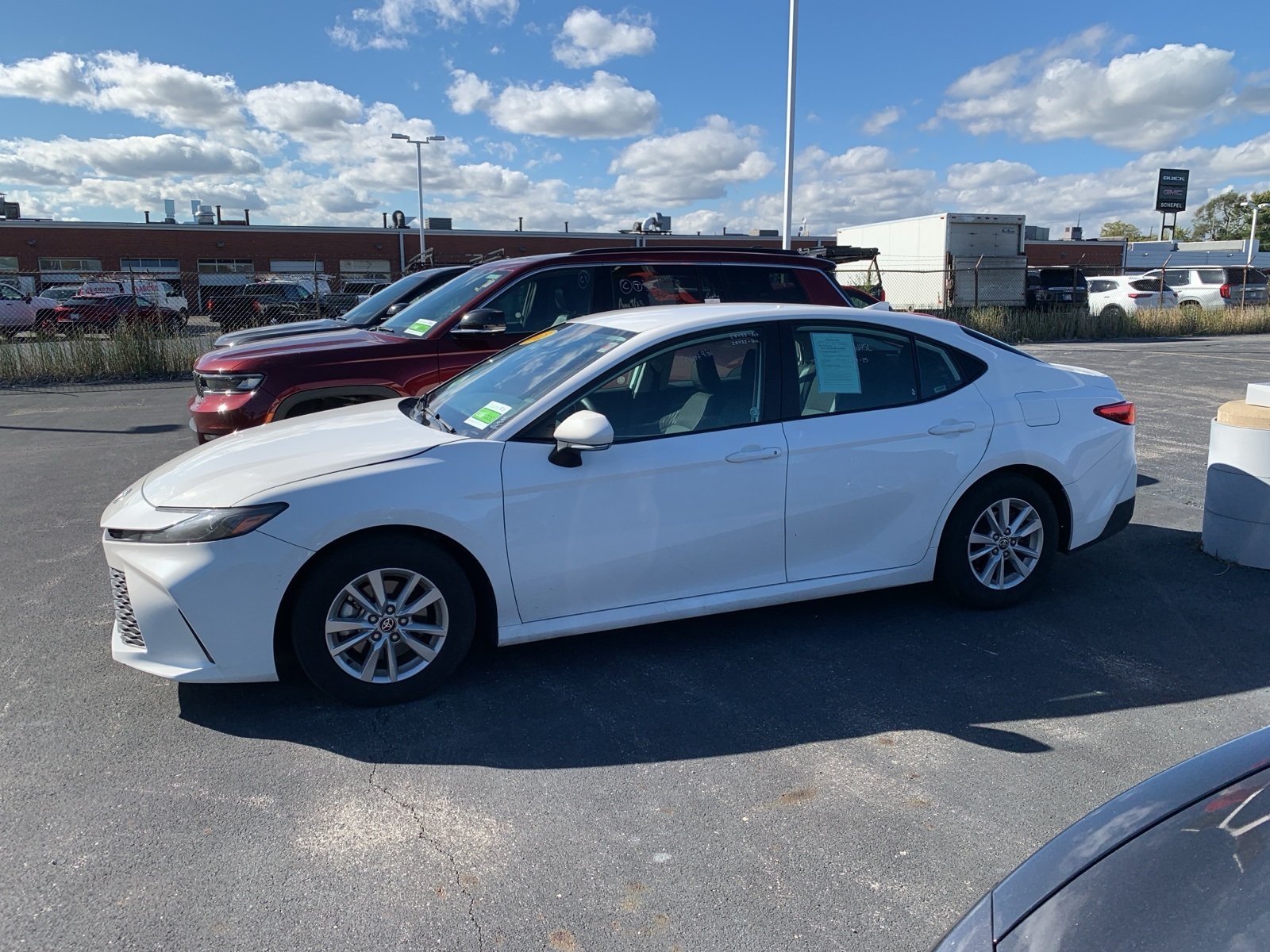2025 Toyota Camry SE photo 2