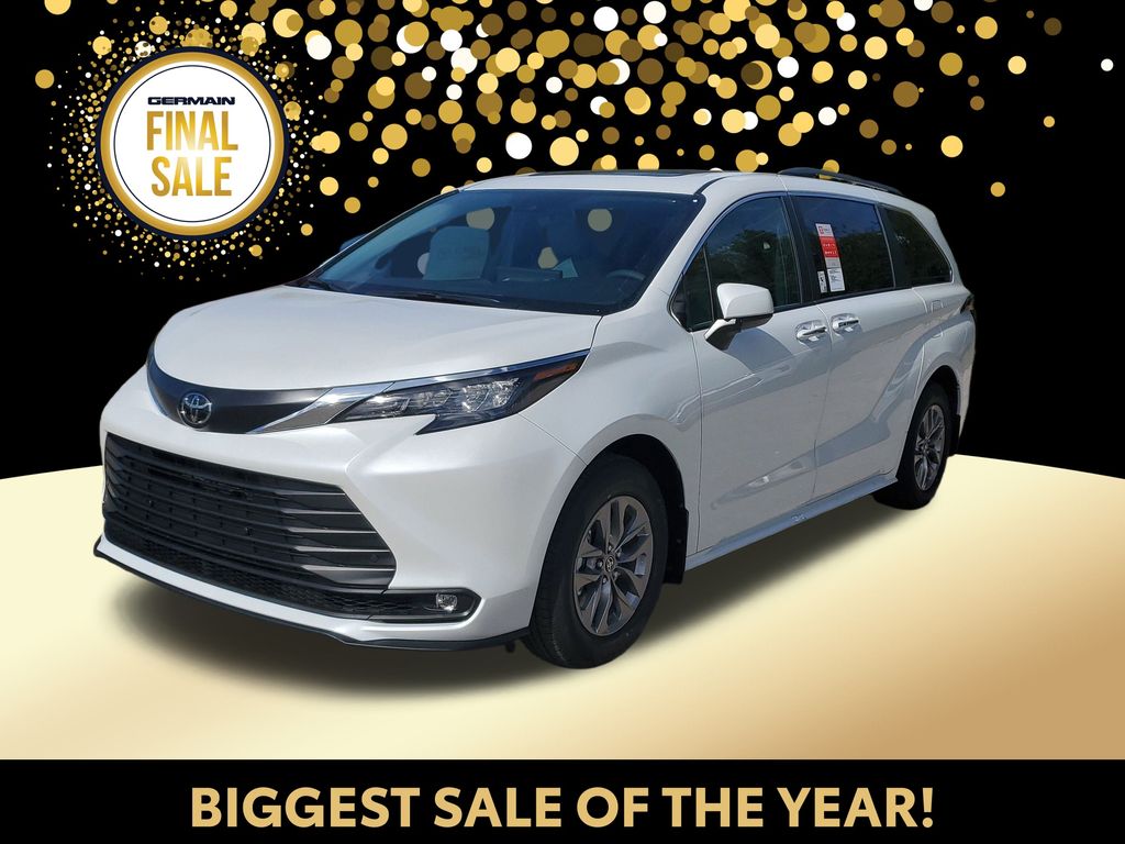 2026 Toyota Sienna XLE's photo