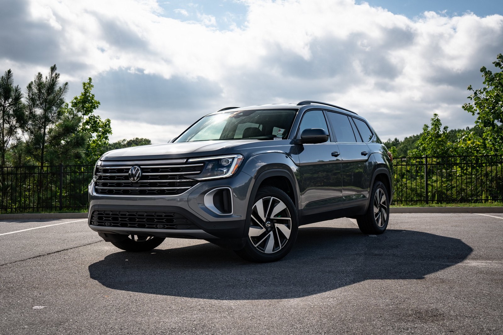 2024 Volkswagen Atlas SE w/Tech's photo
