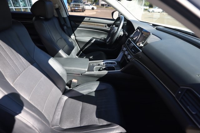 2020 Honda Accord Touring 2.0T photo 20