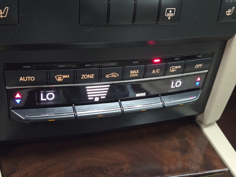 2011 Mercedes Benz E 350 photo 17
