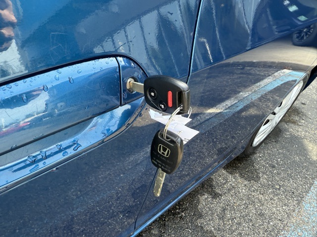 2011 Honda Insight LX photo 12