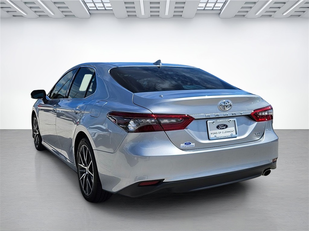 2022 Toyota Camry XLE photo 7