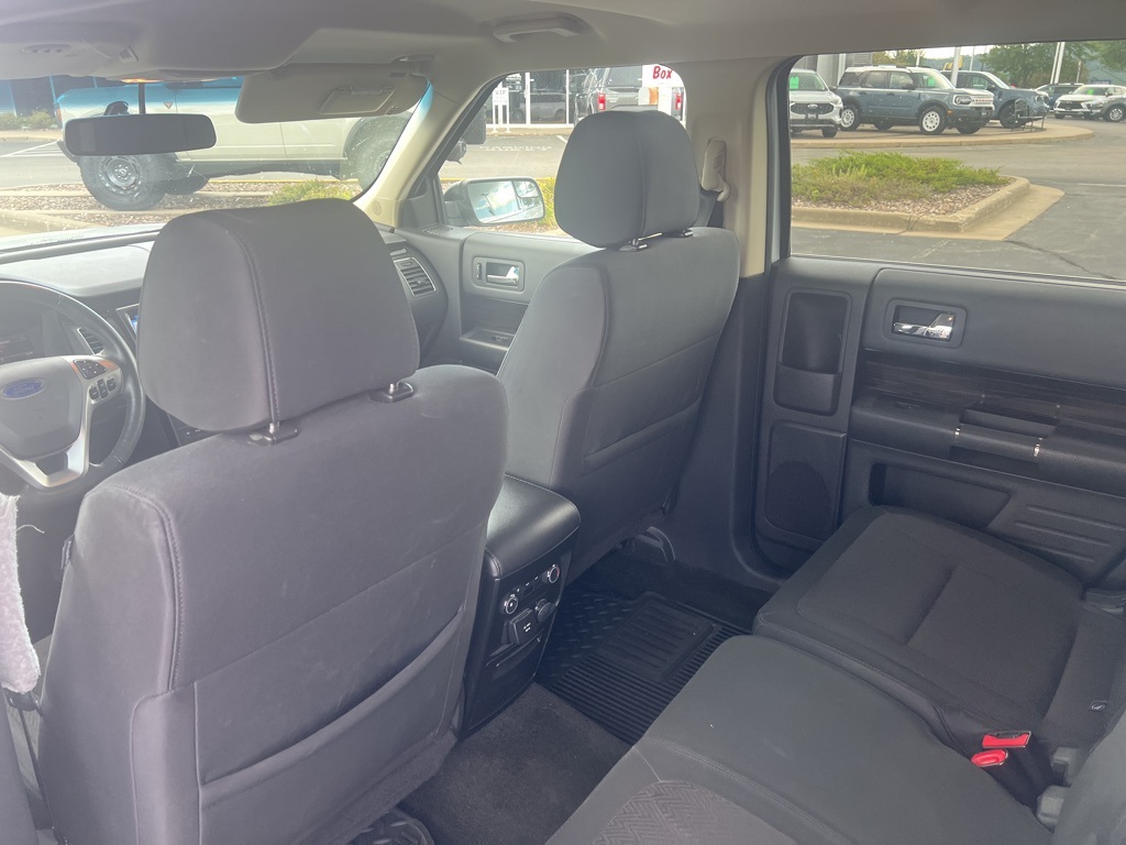 2016 Ford Flex SEL photo 17
