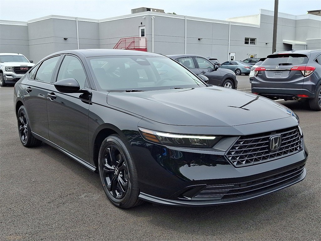2025 Honda Accord SE's photo