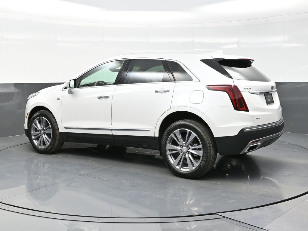2025 Cadillac XT5 Premium Luxury photo 3