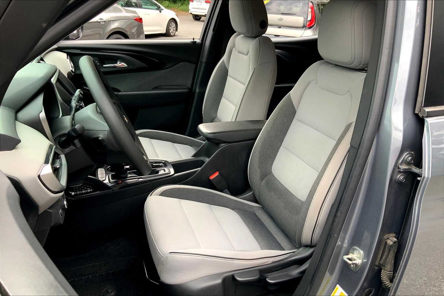 2021 Chevrolet Trailblazer LS photo 7