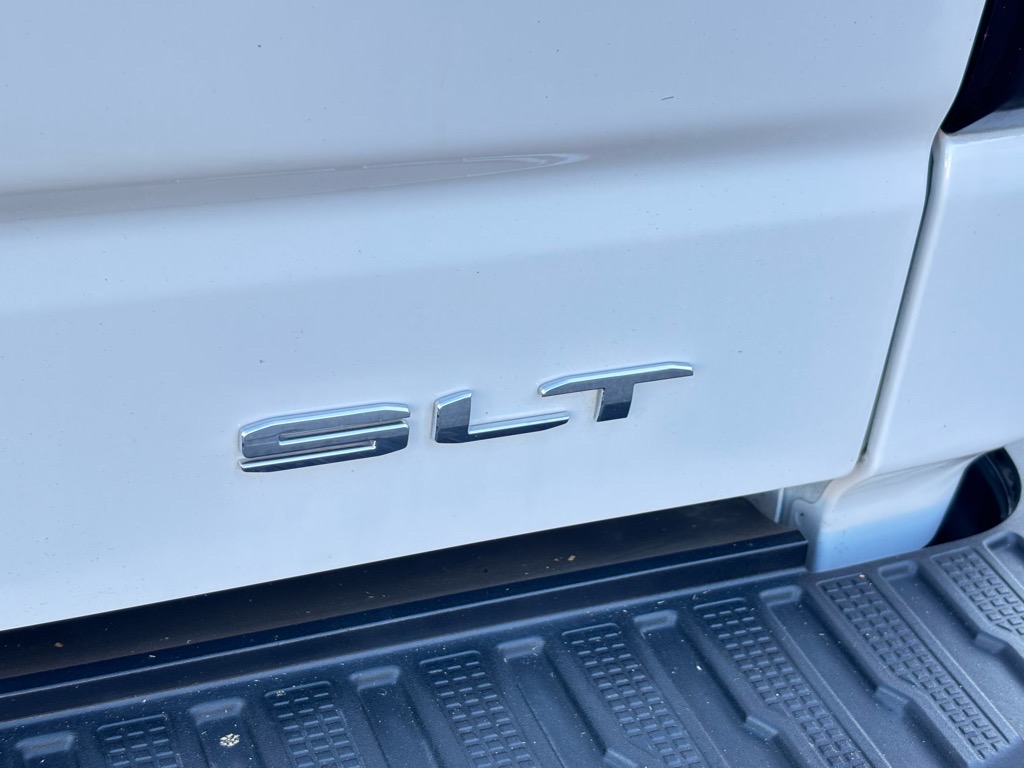 2025 Gmc Sierra 1500 SLT photo 3