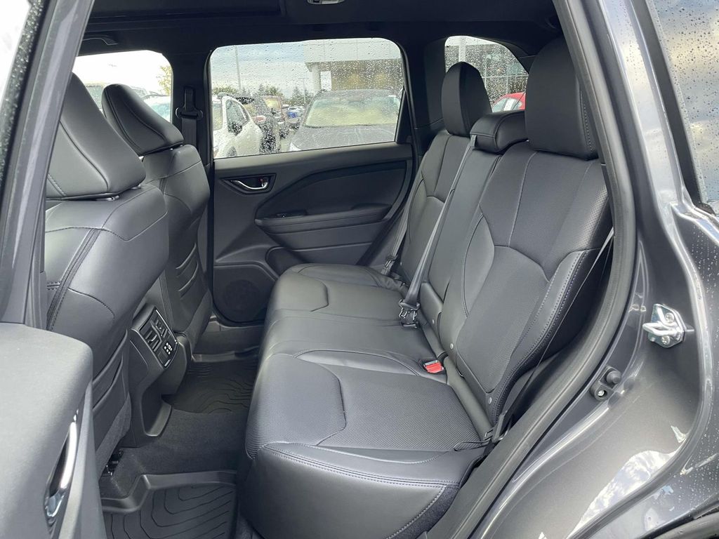 2025 Subaru Forester Limited photo 3