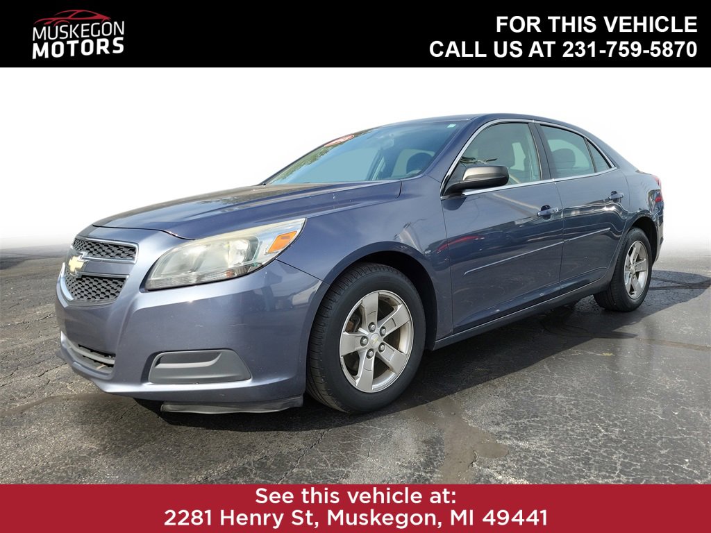2013 Chevrolet Malibu LS photo 3