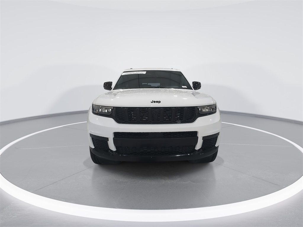 2025 Jeep Grand Cherokee Altitude X photo 2