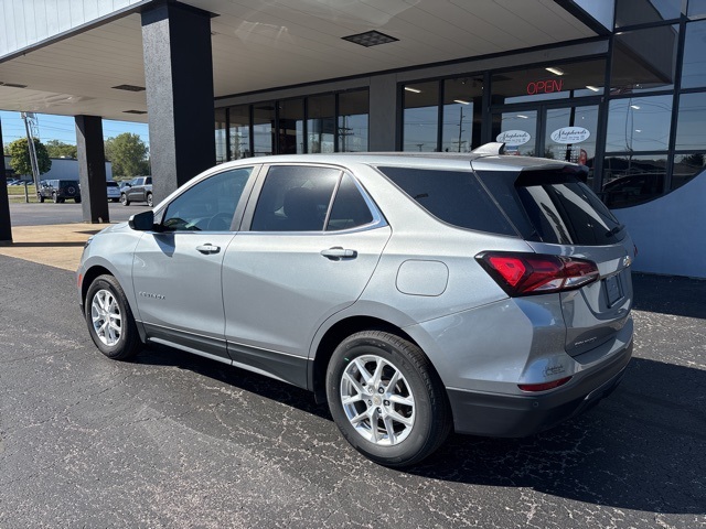 2024 Chevrolet Equinox LT photo 4