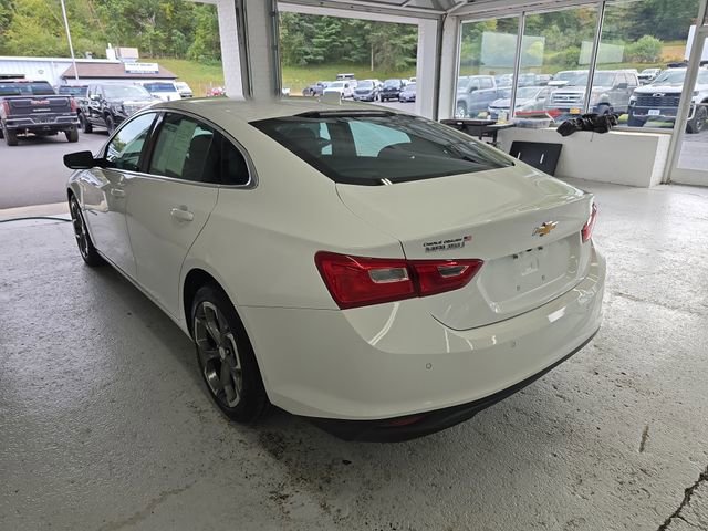 2024 Chevrolet Malibu 1LT photo 3
