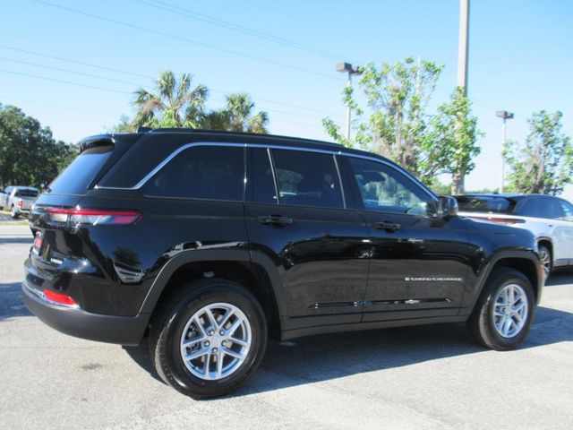 2025 Jeep Grand Cherokee Laredo X photo 6