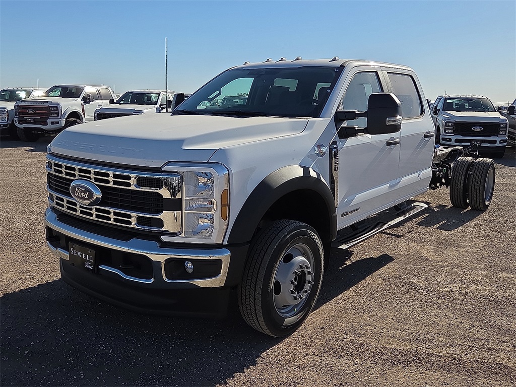 2026 Ford F-550 Super Duty Chassis Cab XL's photo