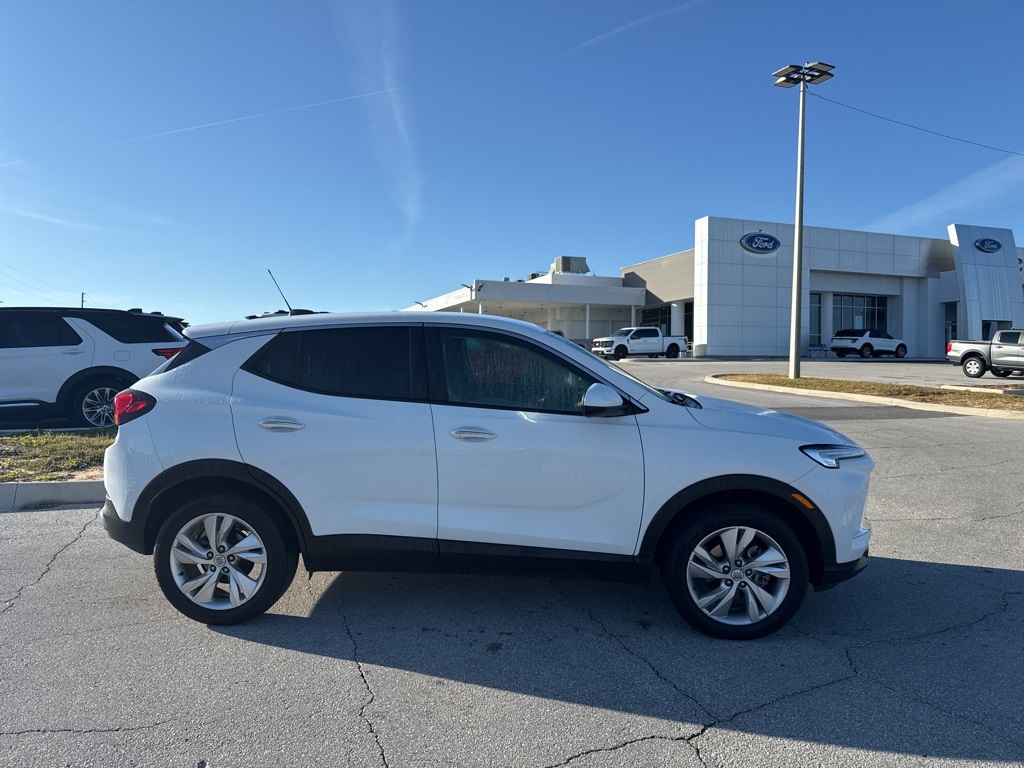 2024 Buick Encore GX Preferred's photo